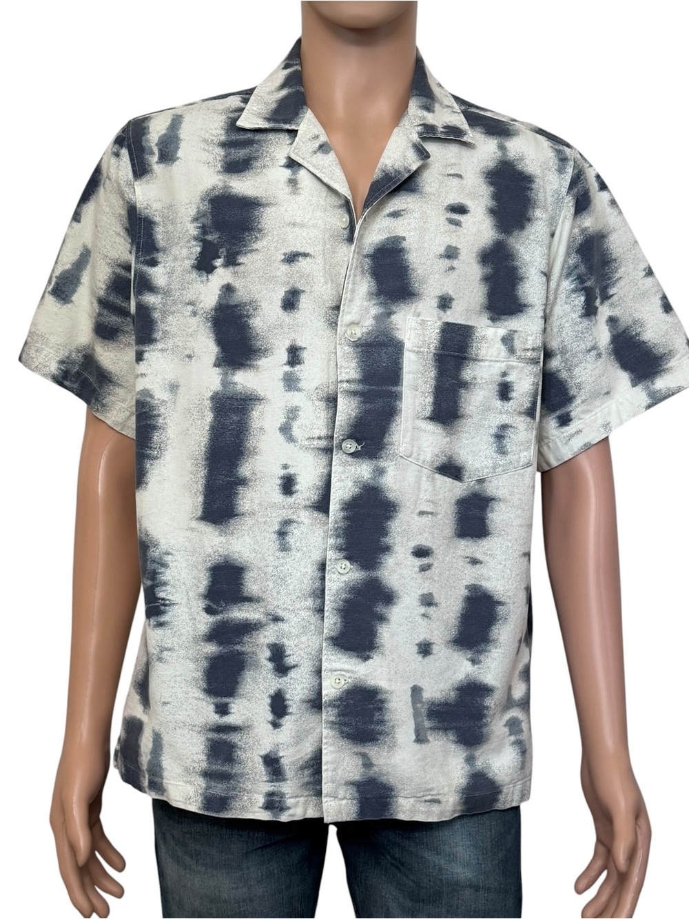 Zara Men's Short Sleeve Casual Button-Up Shirt in Navy and White L